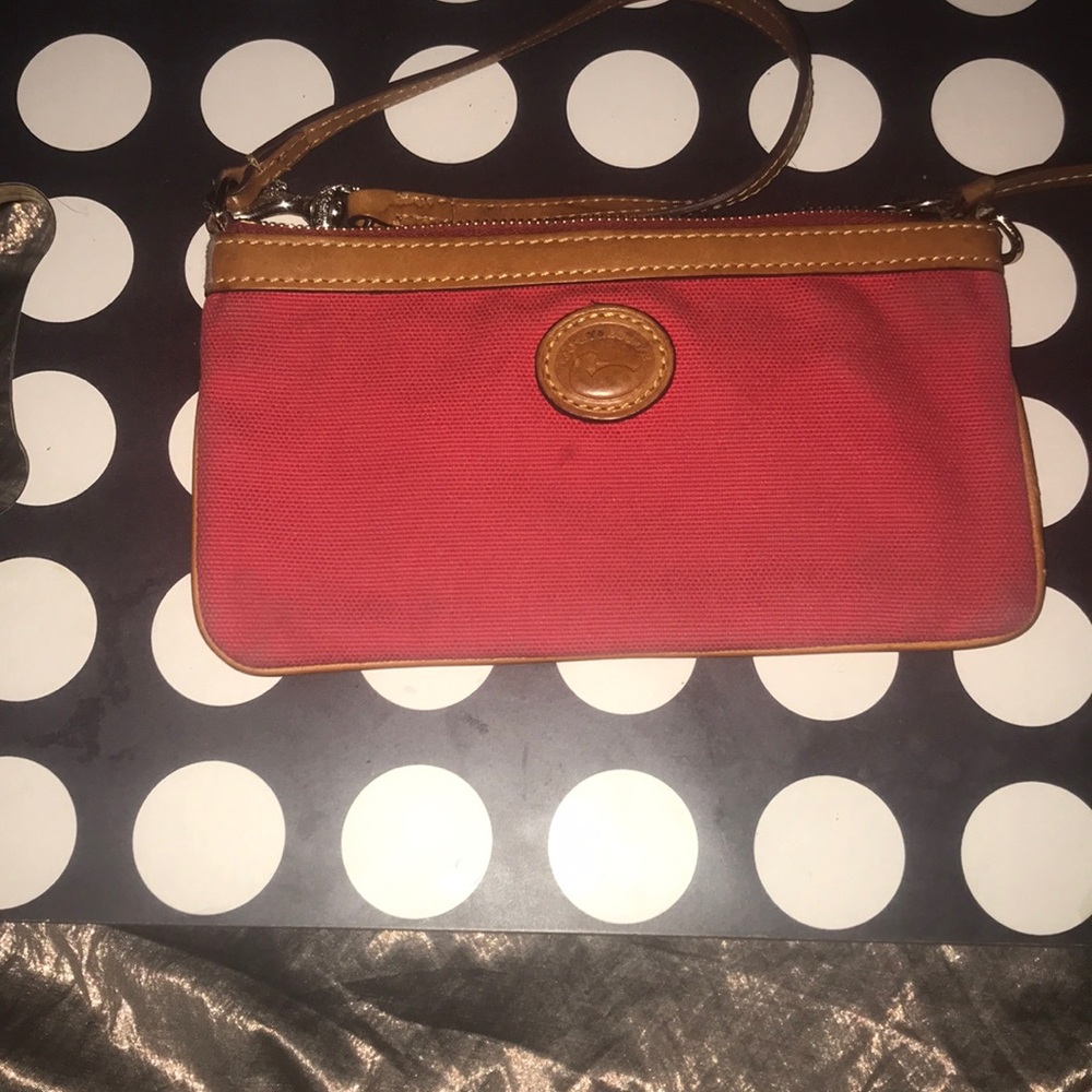 Clutch with strap